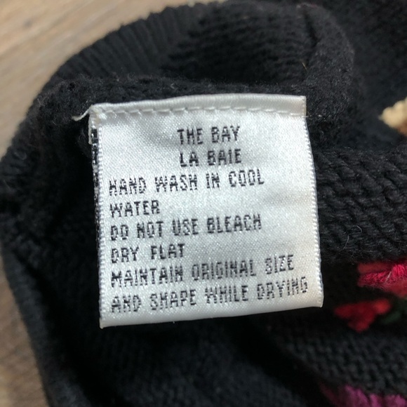 Vintage 80’s The Bay Embroidered Floral Cardigan - Picture 10 of 17